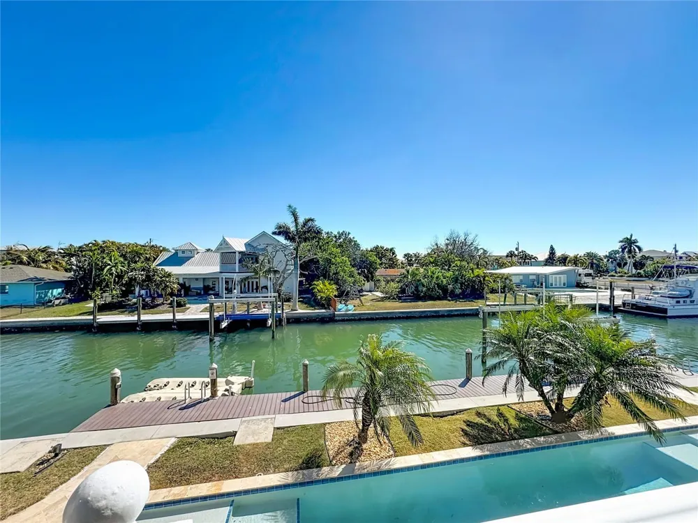 529 77TH STREET Holmes Beach, FL 34217