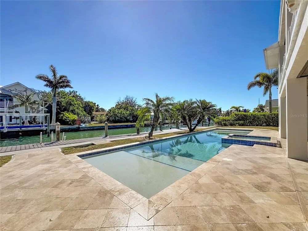 529 77TH STREET Holmes Beach, FL 34217