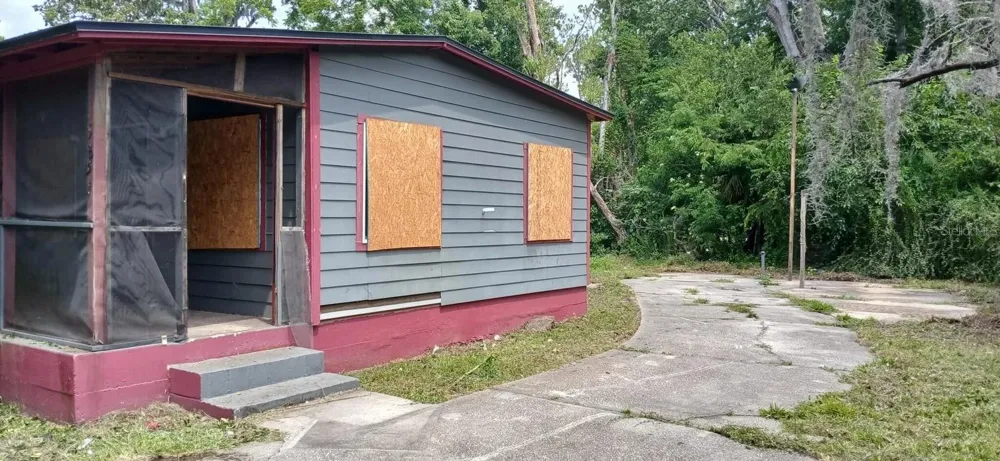 5851 DUNMIRE AVENUE Jacksonville, FL 32219