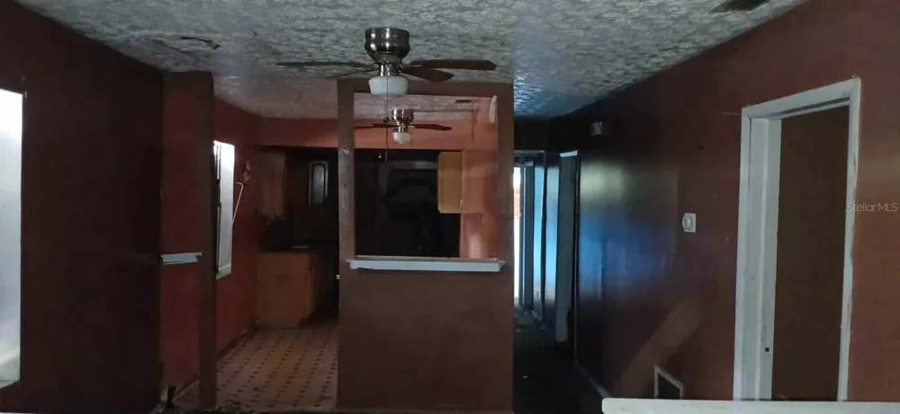 5851 DUNMIRE AVENUE Jacksonville, FL 32219