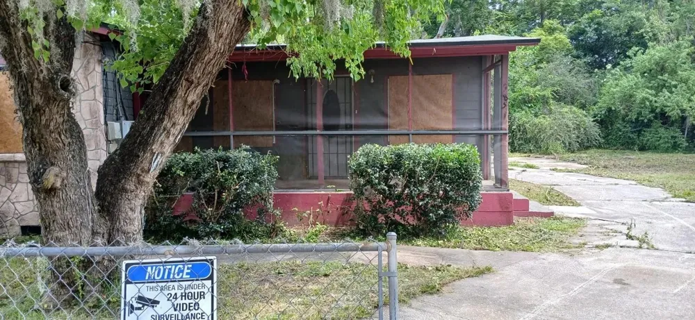 5851 DUNMIRE AVENUE Jacksonville, FL 32219
