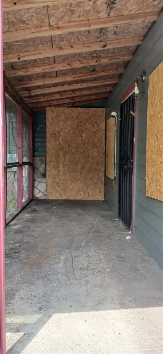 5851 DUNMIRE AVENUE Jacksonville, FL 32219