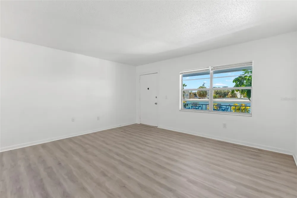 11025 2ND STREET E #8 Treasure Island, FL 33706