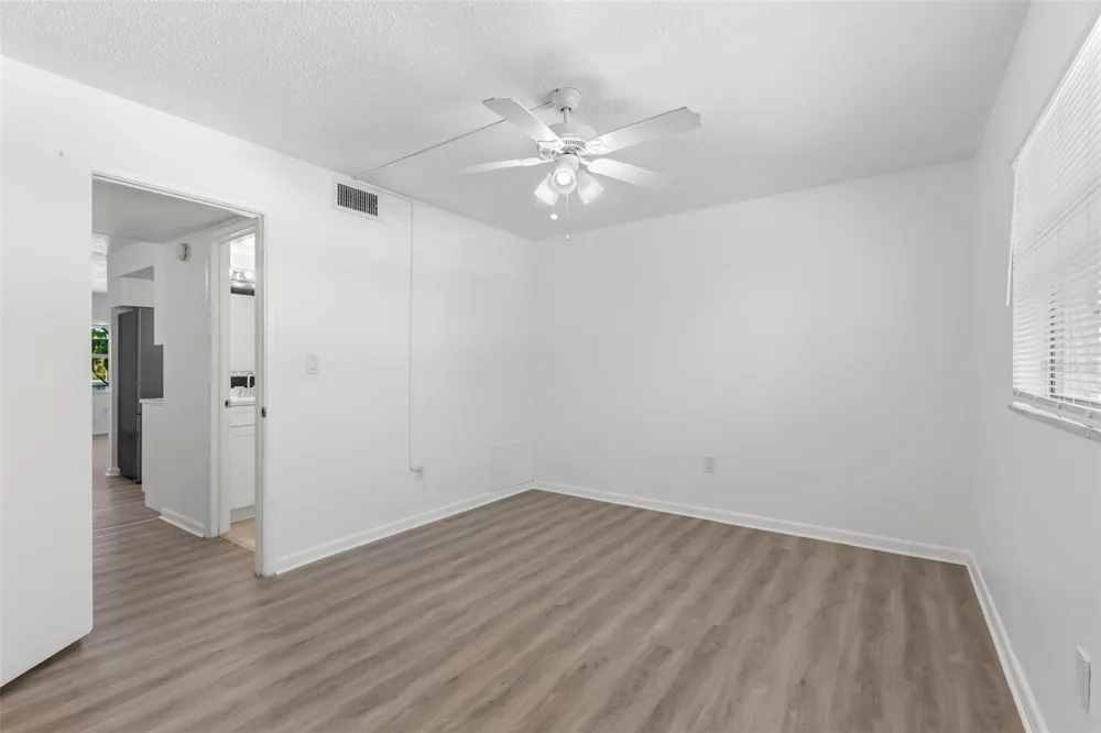 11025 2ND STREET E #8 Treasure Island, FL 33706