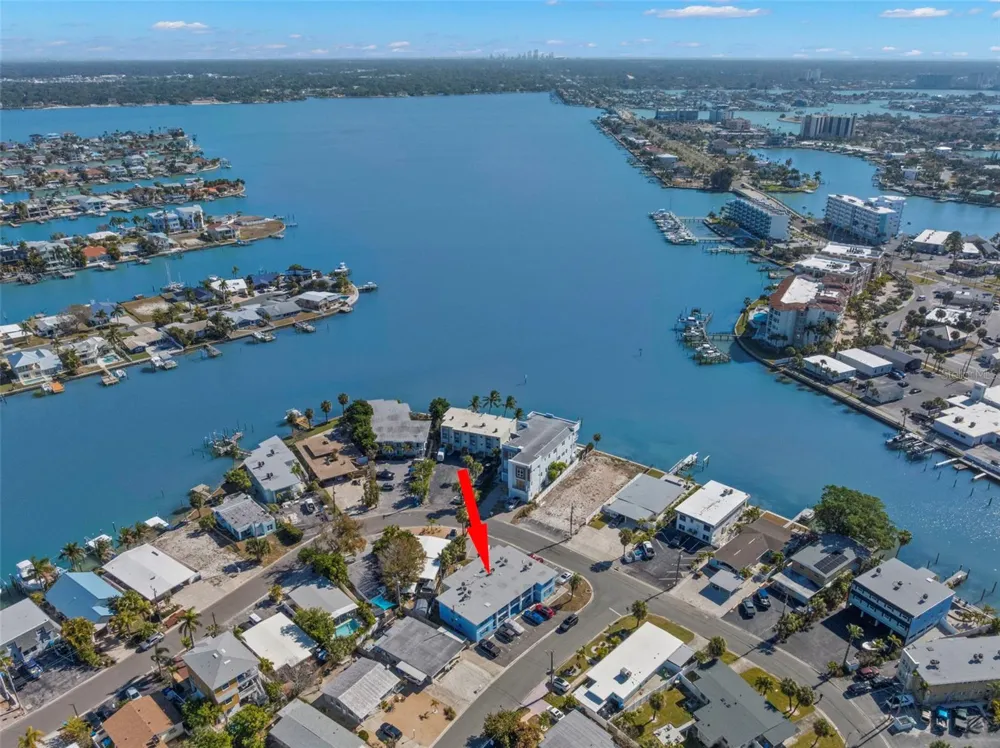 11025 2ND STREET E #8 Treasure Island, FL 33706