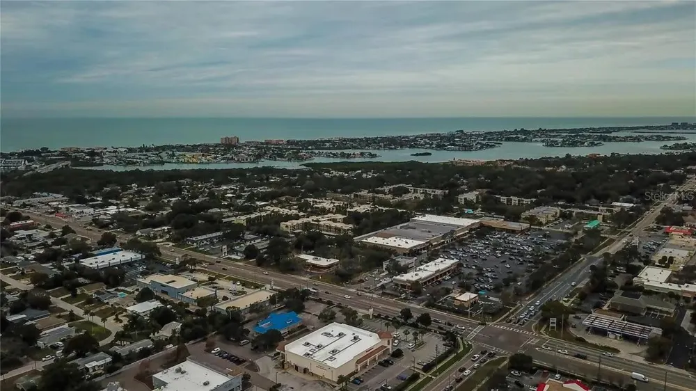 11485 OAKHURST ROAD #-211 Largo, FL 33774