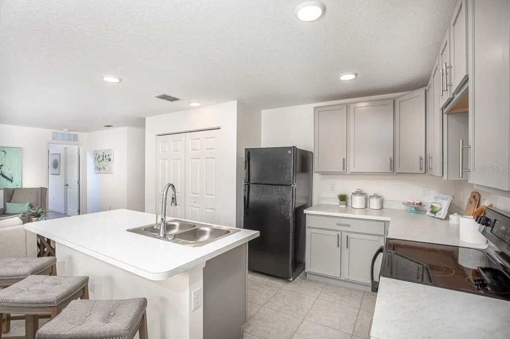 5237 SW 165TH STREET ROAD ocala, FL 34473