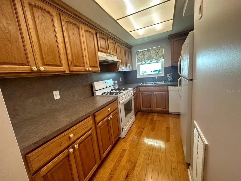 1819 SHORE DRIVE S #307 South Pasadena, FL 33707