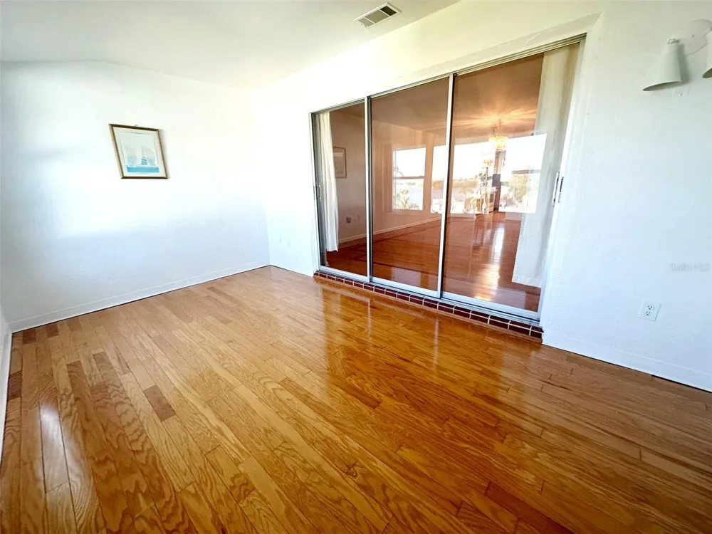 1819 SHORE DRIVE S #307 South Pasadena, FL 33707
