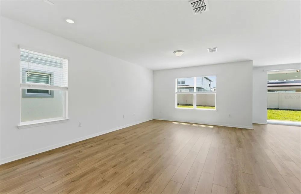1090 SILVERLAKE BOULEVARD Lake Alfred, FL 33850