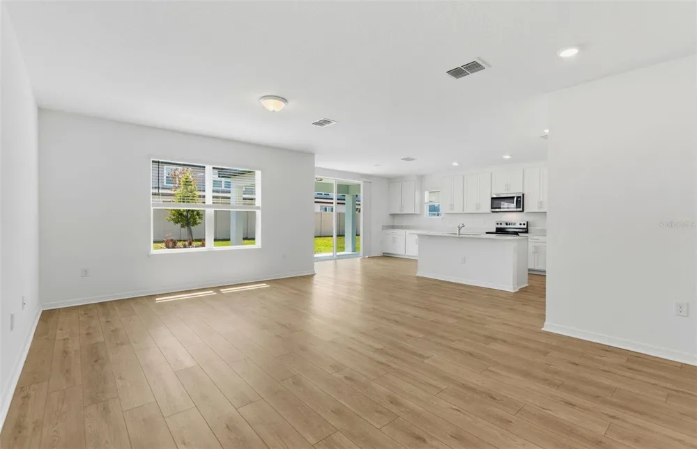1090 SILVERLAKE BOULEVARD Lake Alfred, FL 33850
