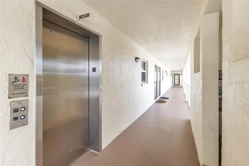 915 BEACH ROAD #318 Siesta Key, FL 34242