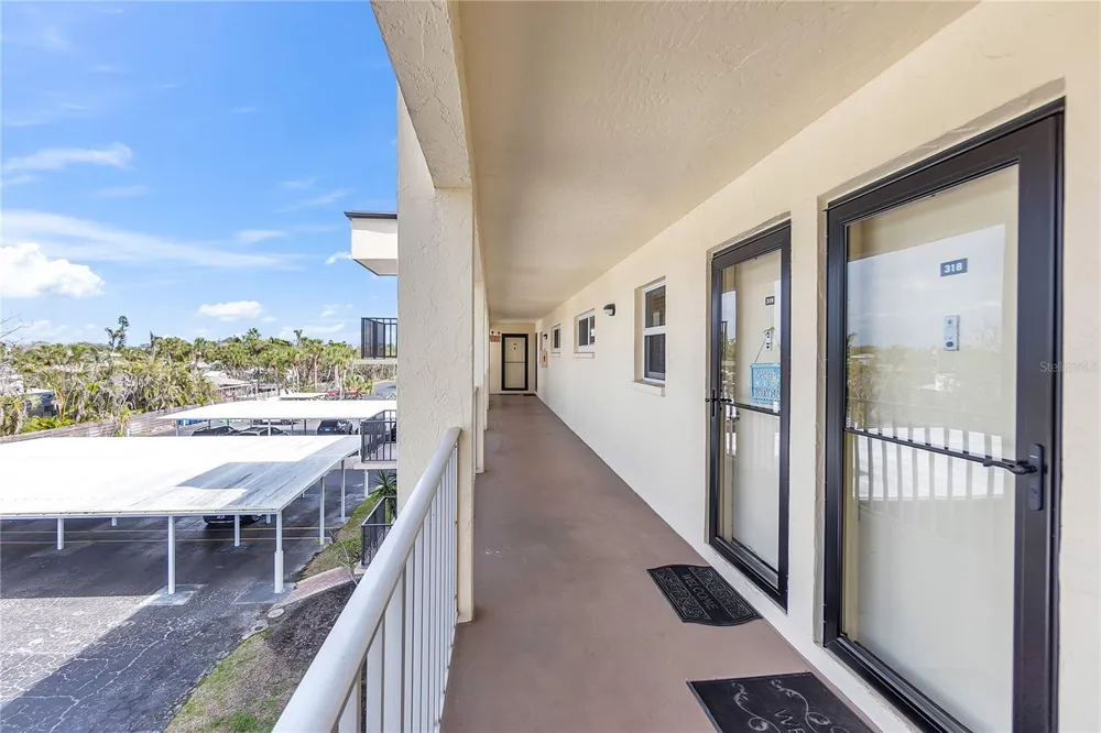 915 BEACH ROAD #318 Siesta Key, FL 34242