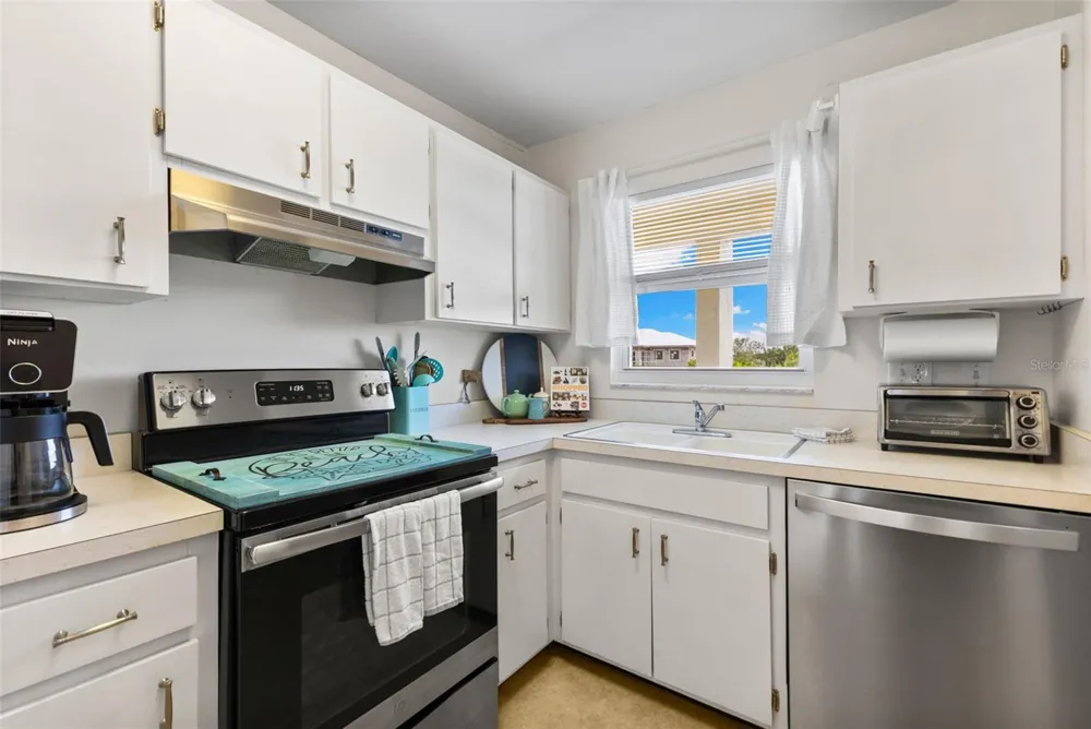 915 BEACH ROAD #318 Siesta Key, FL 34242