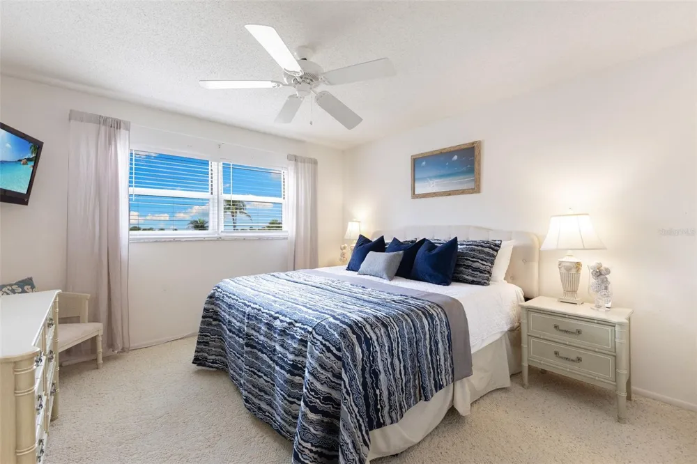 915 BEACH ROAD #318 Siesta Key, FL 34242