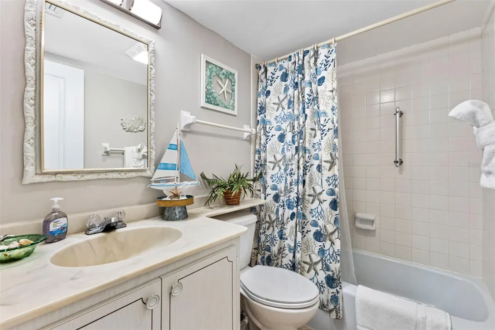 915 BEACH ROAD #318 Siesta Key, FL 34242