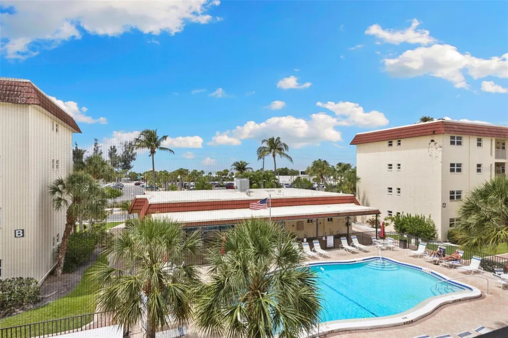915 BEACH ROAD #318 Siesta Key, FL 34242