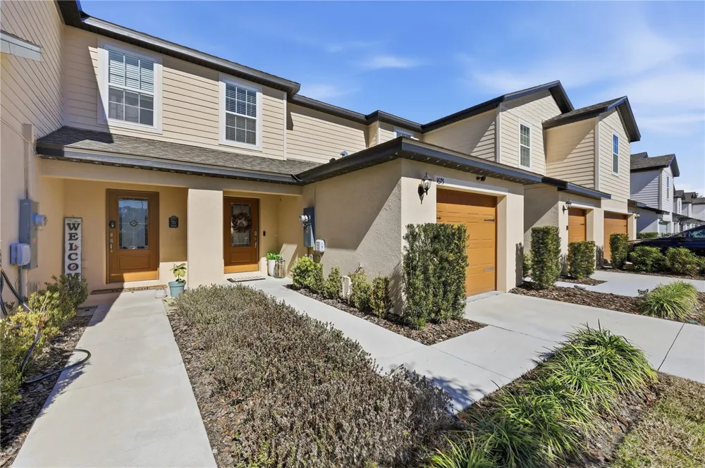 1675 WYNFORD CIRCLE Tavares, FL 32778
