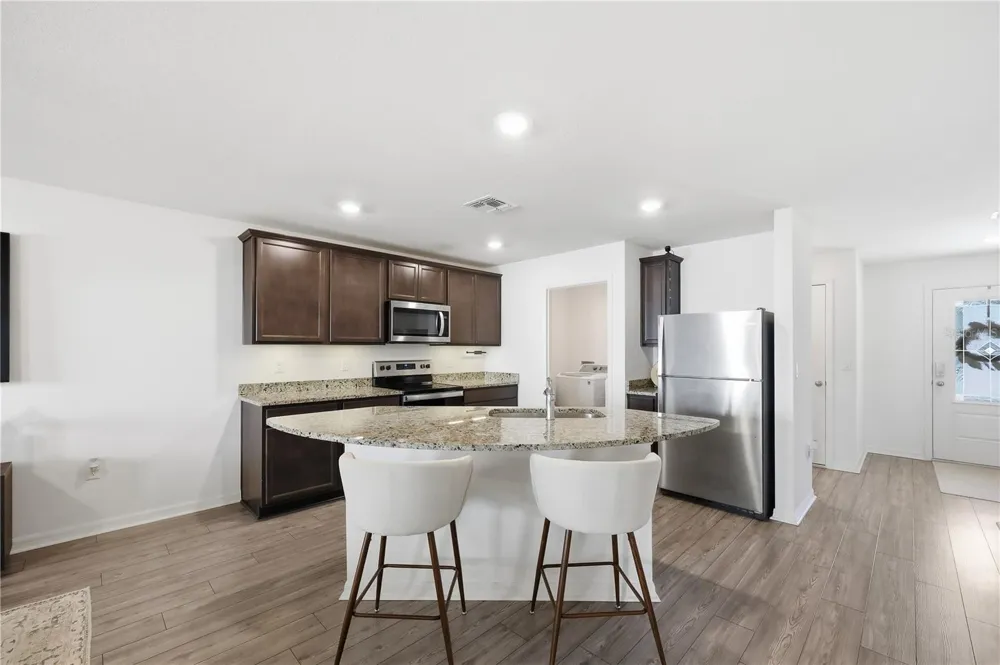 1675 WYNFORD CIRCLE Tavares, FL 32778