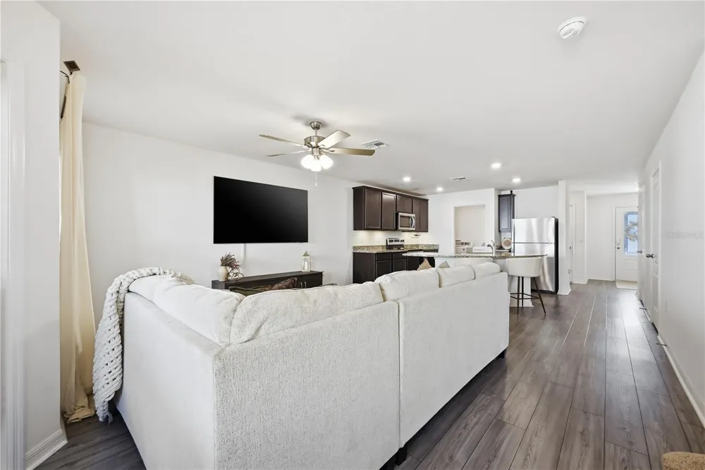 1675 WYNFORD CIRCLE Tavares, FL 32778