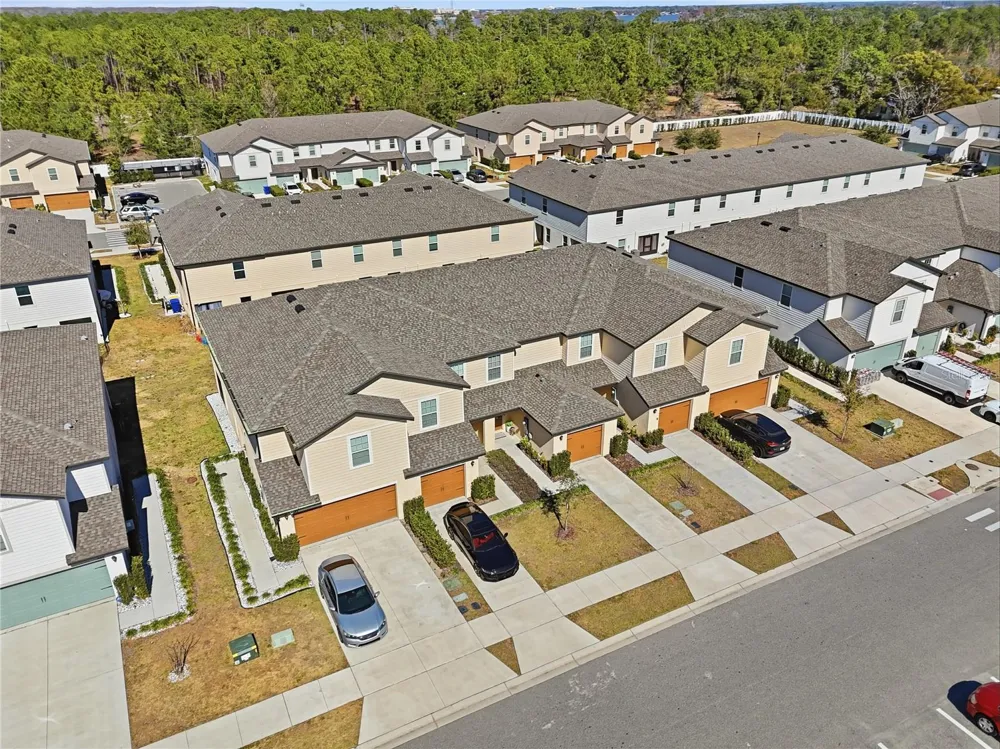 1675 WYNFORD CIRCLE Tavares, FL 32778