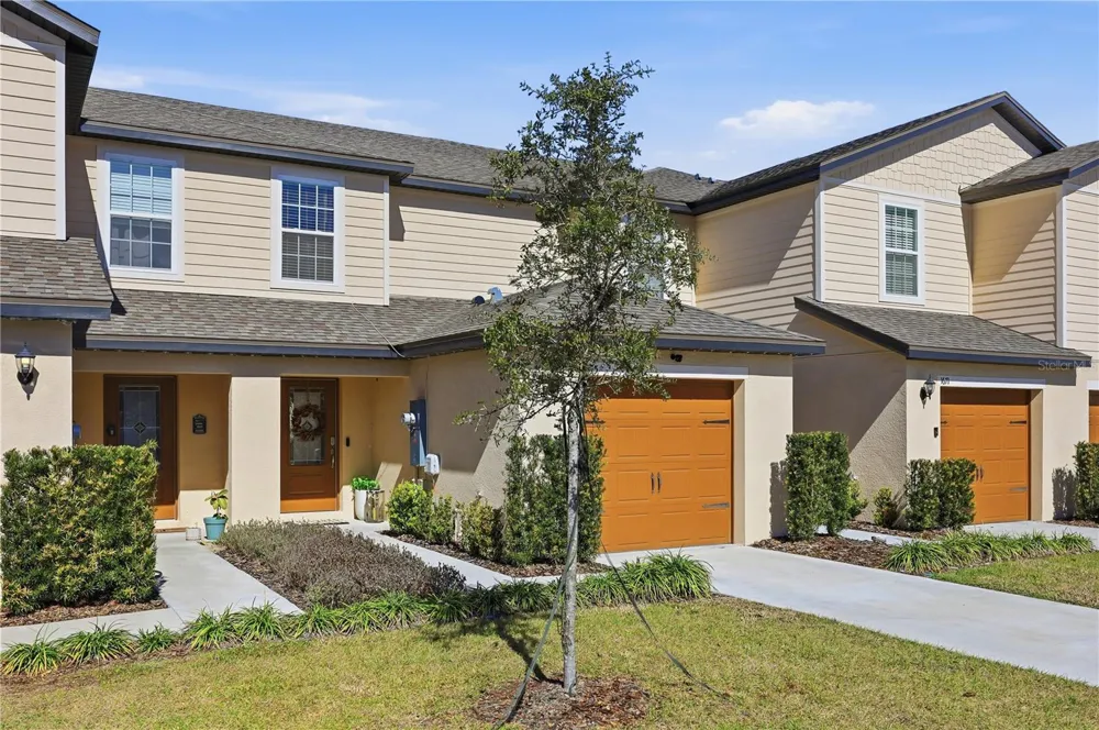1675 WYNFORD CIRCLE Tavares, FL 32778