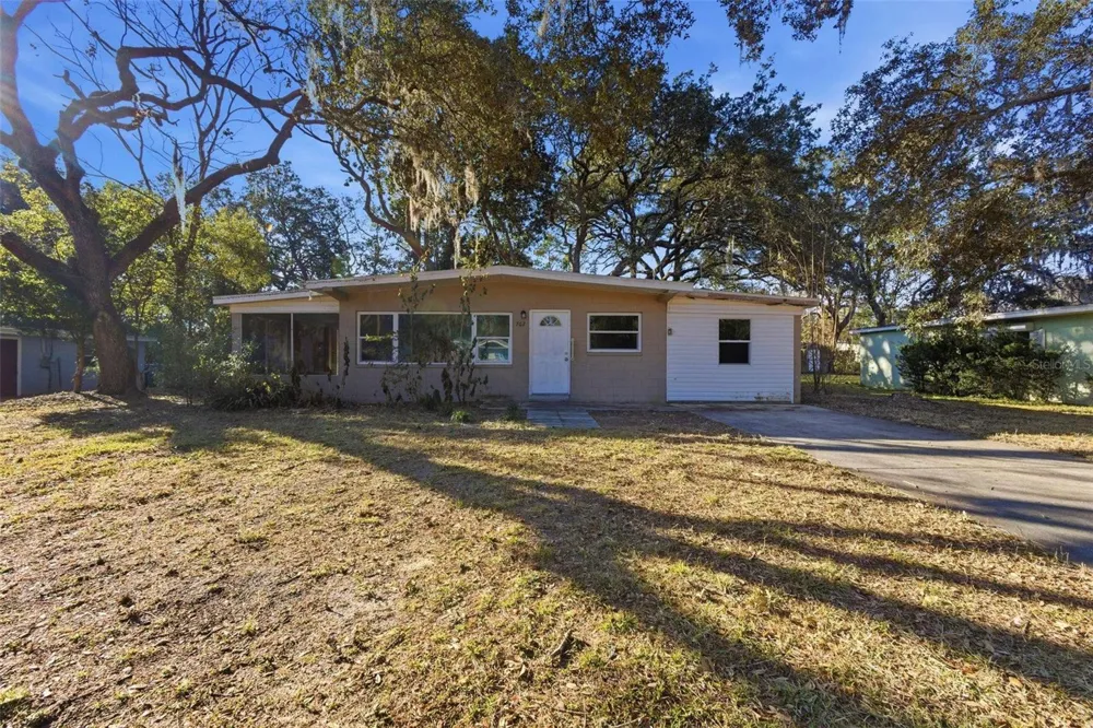 762 VALENCIA AVENUE Orange City, FL 32763