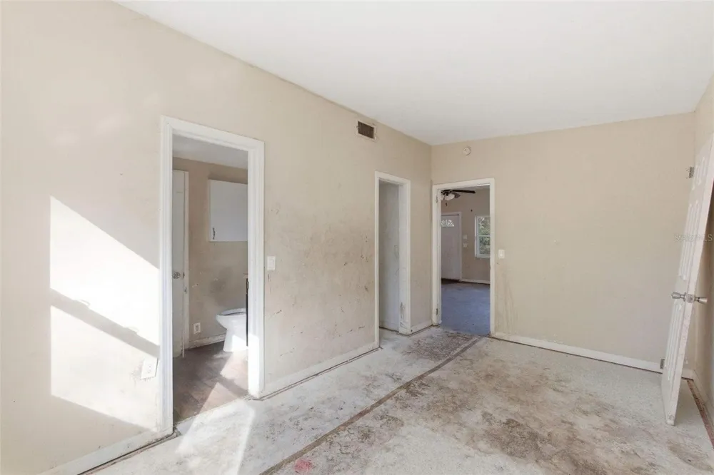 762 VALENCIA AVENUE Orange City, FL 32763