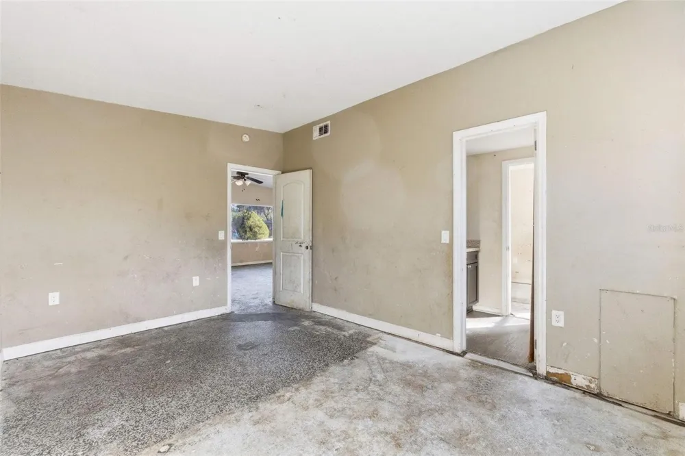 762 VALENCIA AVENUE Orange City, FL 32763