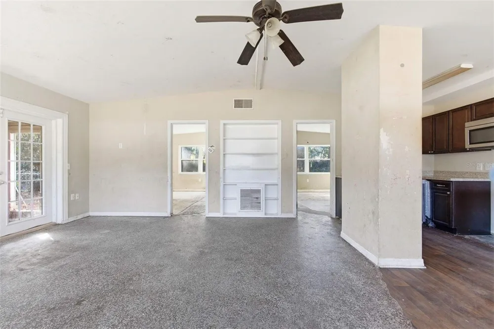 762 VALENCIA AVENUE Orange City, FL 32763
