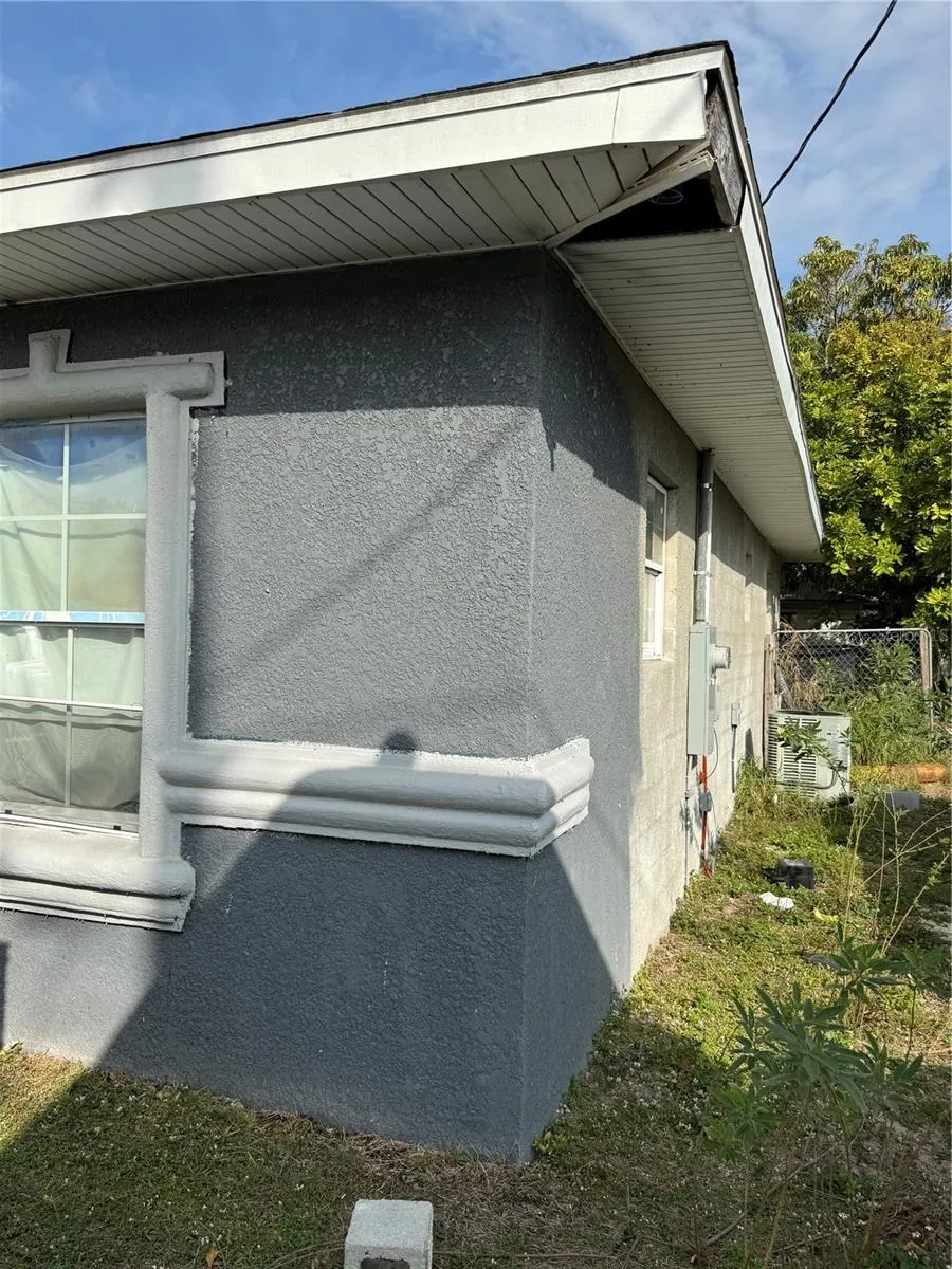 313 E WASHINGTON STREET Avon Park, FL 33825