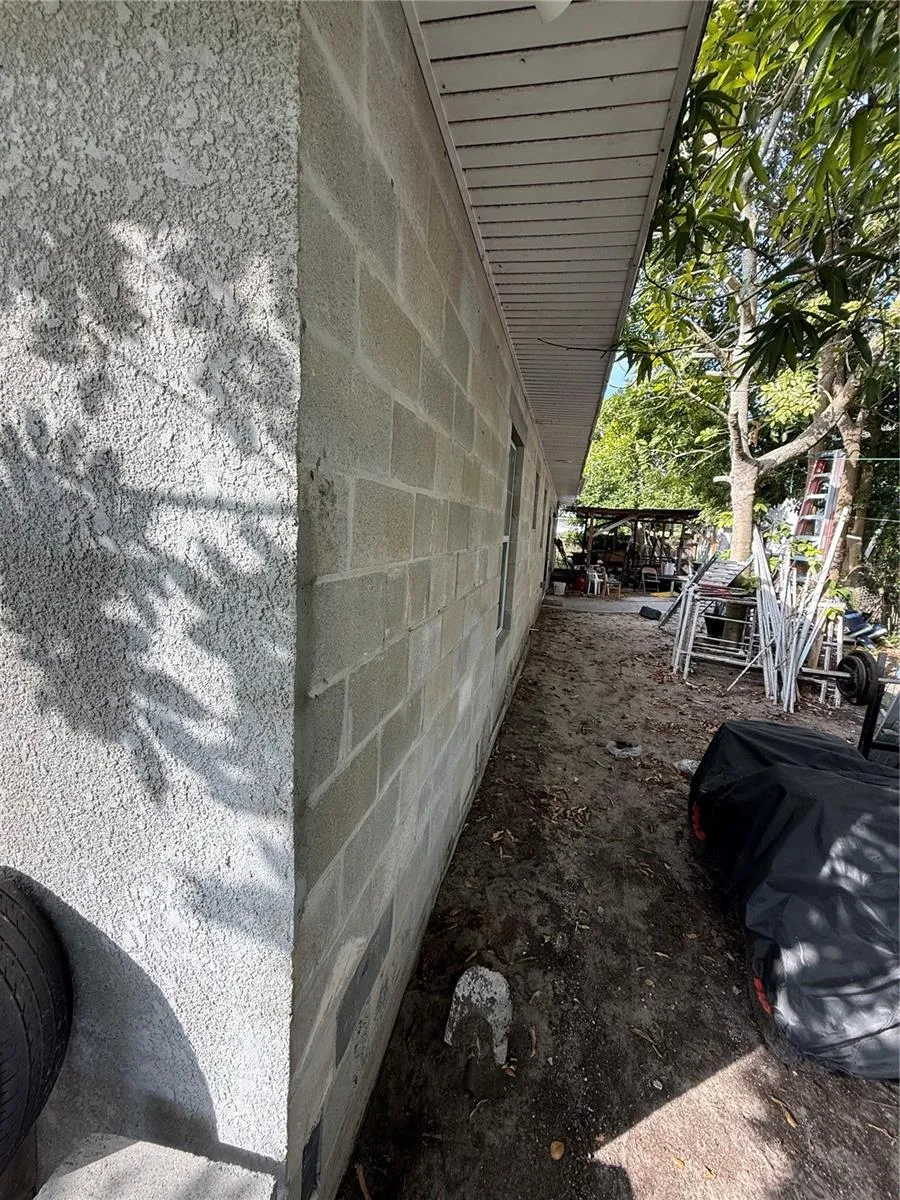 313 E WASHINGTON STREET Avon Park, FL 33825