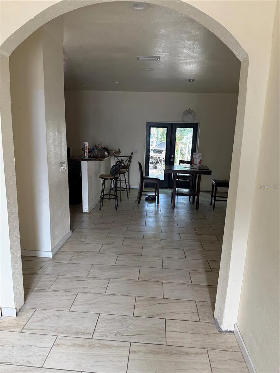 313 E WASHINGTON STREET Avon Park, FL 33825
