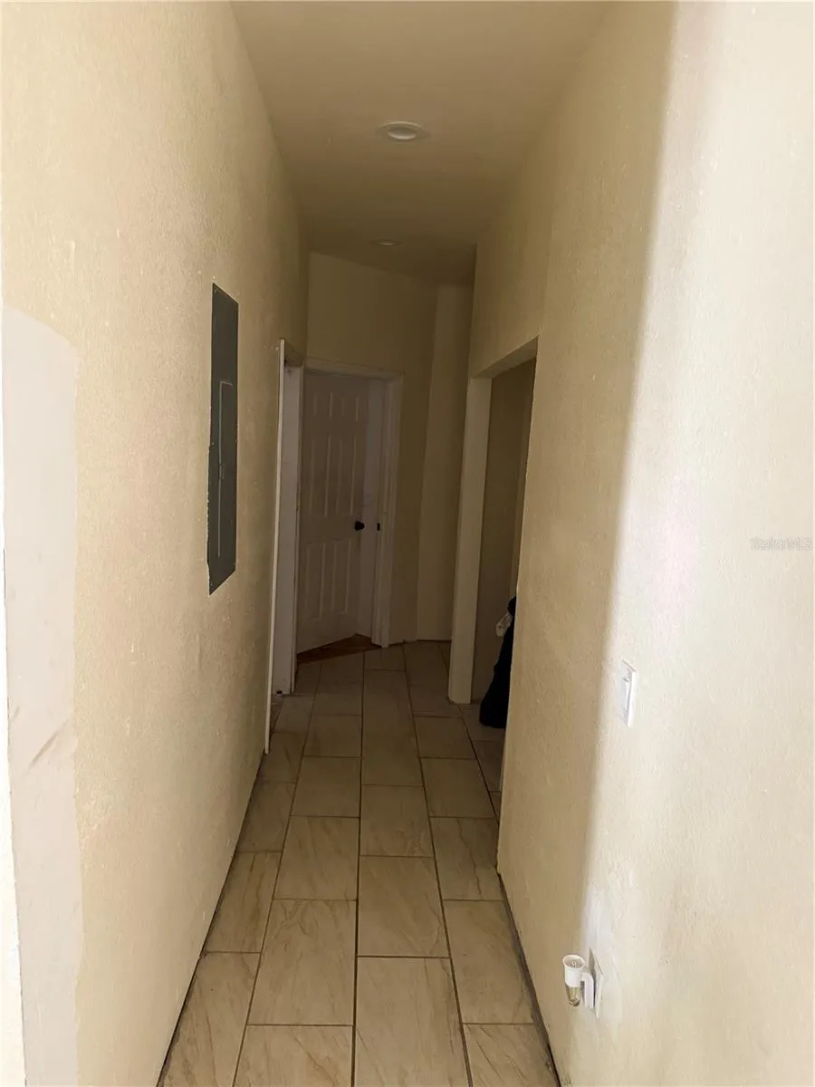 313 E WASHINGTON STREET Avon Park, FL 33825