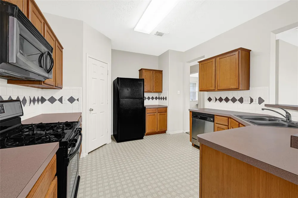 7543 Park Bend Lane Pasadena, TX 77505