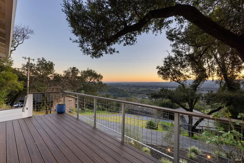1625 Madrone Avenue Healdsburg, CA 95448