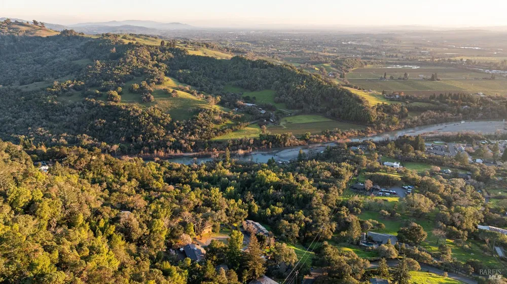 1625 Madrone Avenue Healdsburg, CA 95448