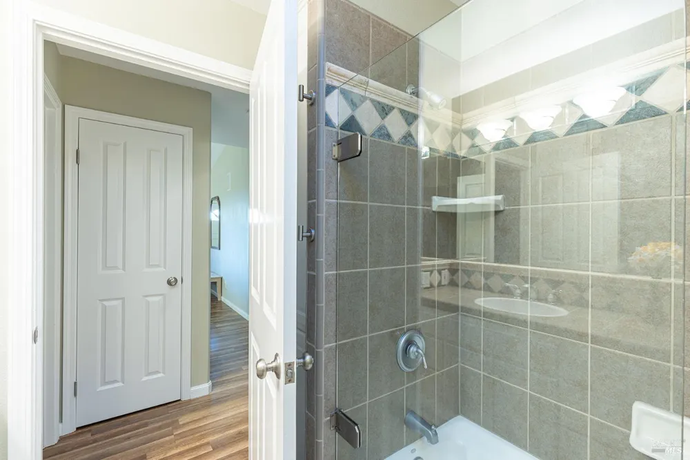 1625 Madrone Avenue Healdsburg, CA 95448