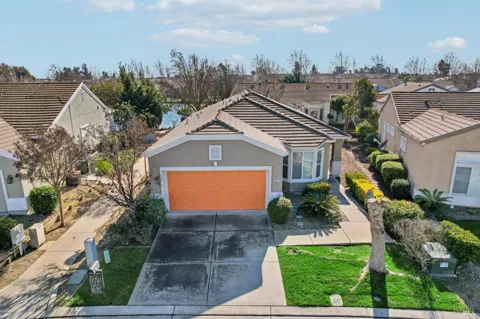 633 Deerfield Way