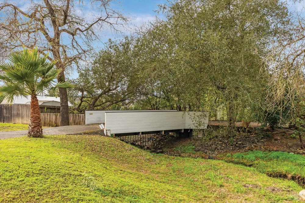 397 Parkview Drive Healdsburg, CA 95448