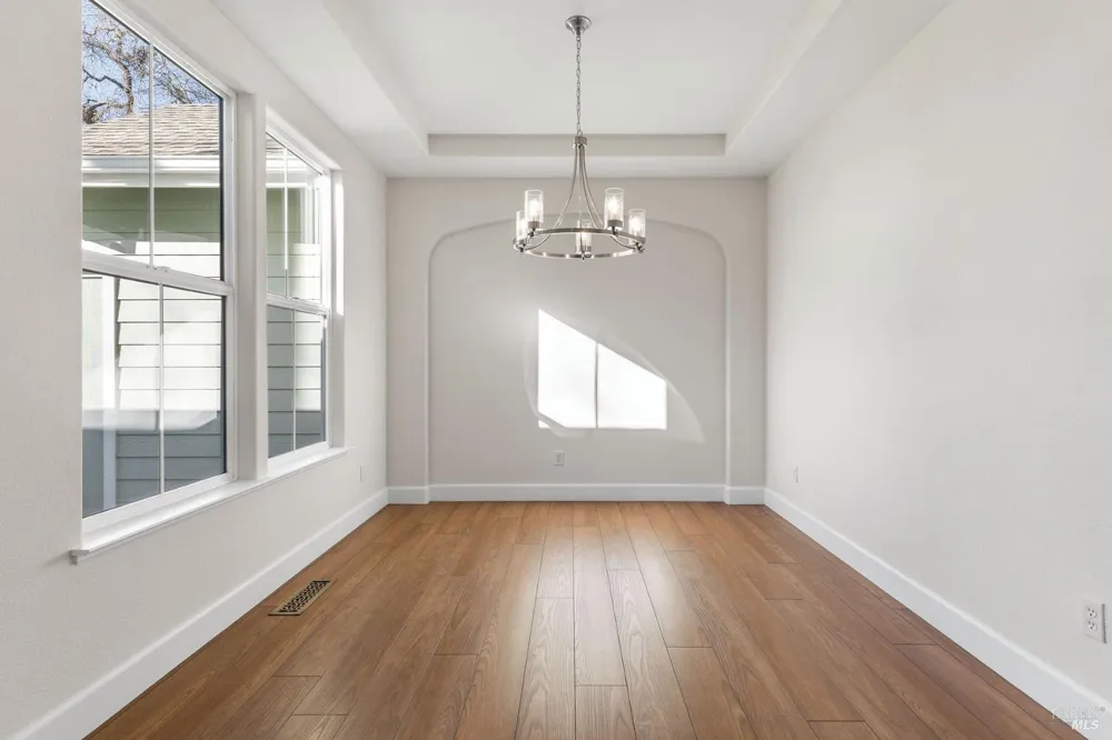 397 Parkview Drive Healdsburg, CA 95448