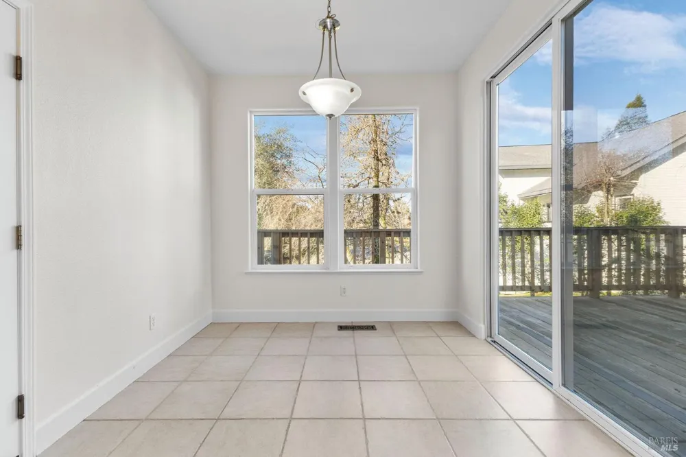 397 Parkview Drive Healdsburg, CA 95448