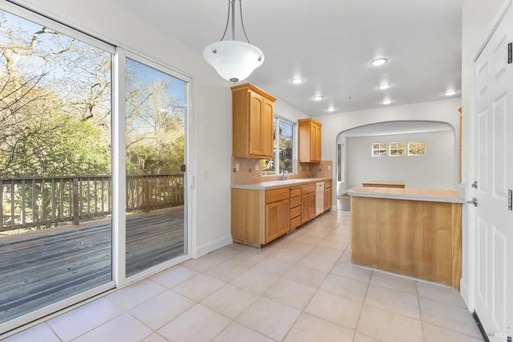 397 Parkview Drive Healdsburg, CA 95448