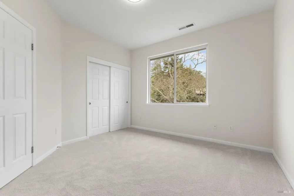 397 Parkview Drive Healdsburg, CA 95448