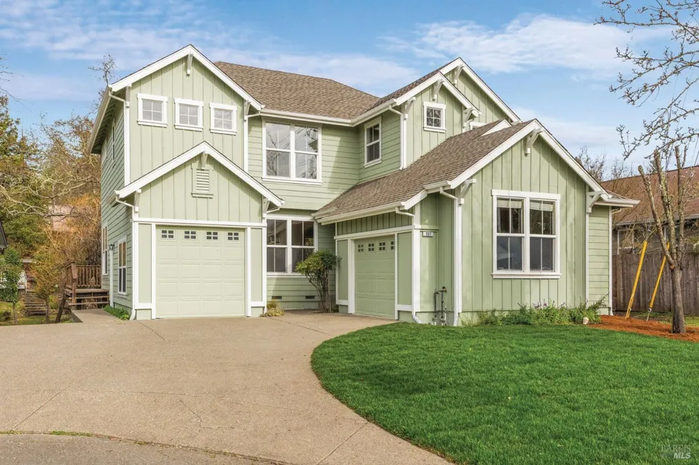 397 Parkview Drive Healdsburg, CA 95448