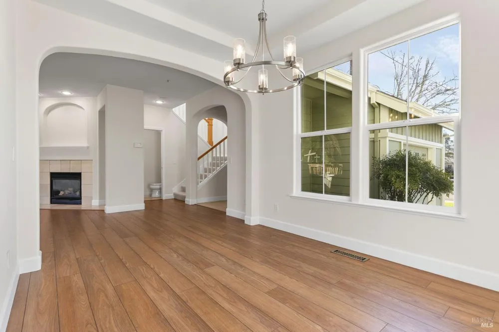 397 Parkview Drive Healdsburg, CA 95448