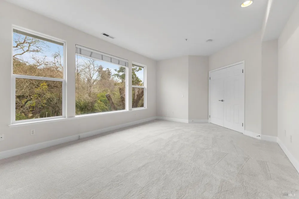 397 Parkview Drive Healdsburg, CA 95448