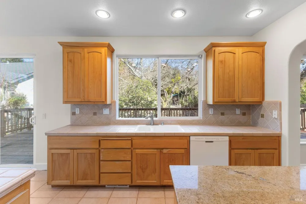397 Parkview Drive Healdsburg, CA 95448