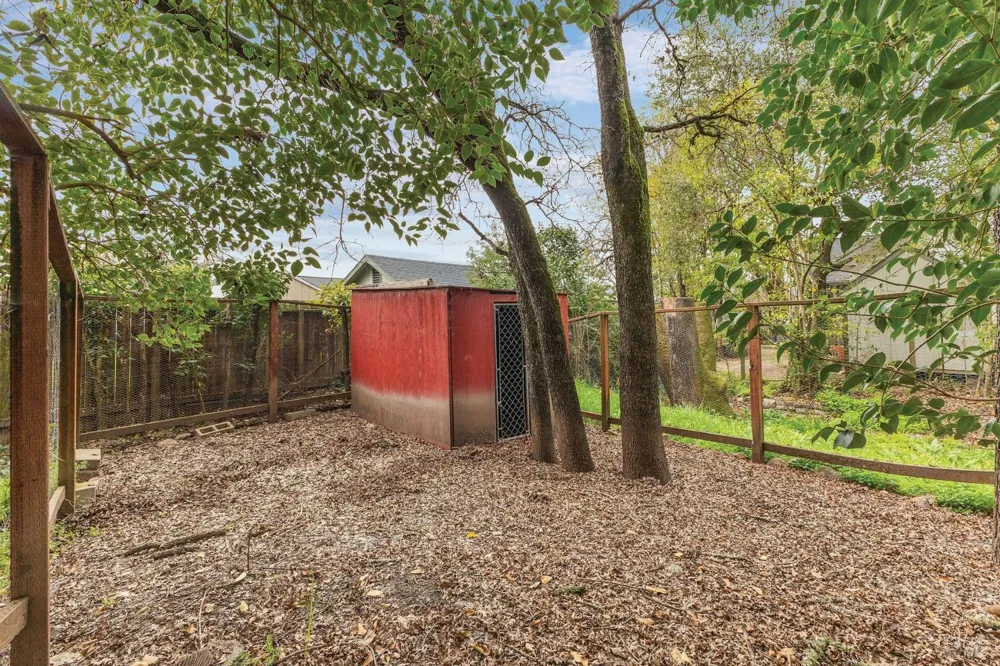 397 Parkview Drive Healdsburg, CA 95448