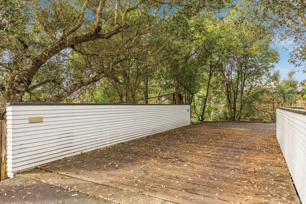 397 Parkview Drive Healdsburg, CA 95448